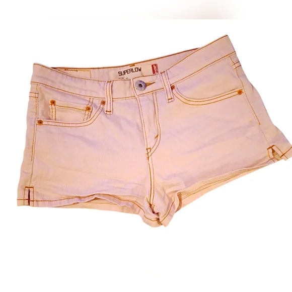 Levi's 518 Superlow shorts. SIZE 7 - Picture 1 of 7
